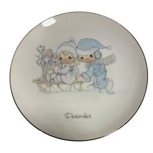 Precious Moments Collector Plate 1983 December By Jonathan & David Enesco Japan
